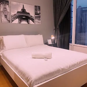 Apartment Sky Suites Klcc By Luna, Kuala Lumpur